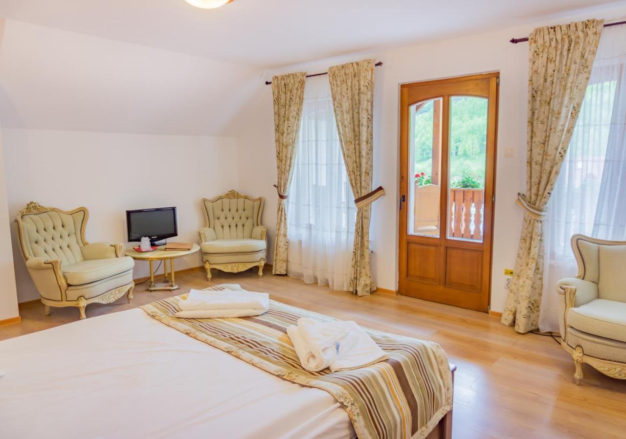 Popasul Craiului Villa Zărneşti Bagian luar foto